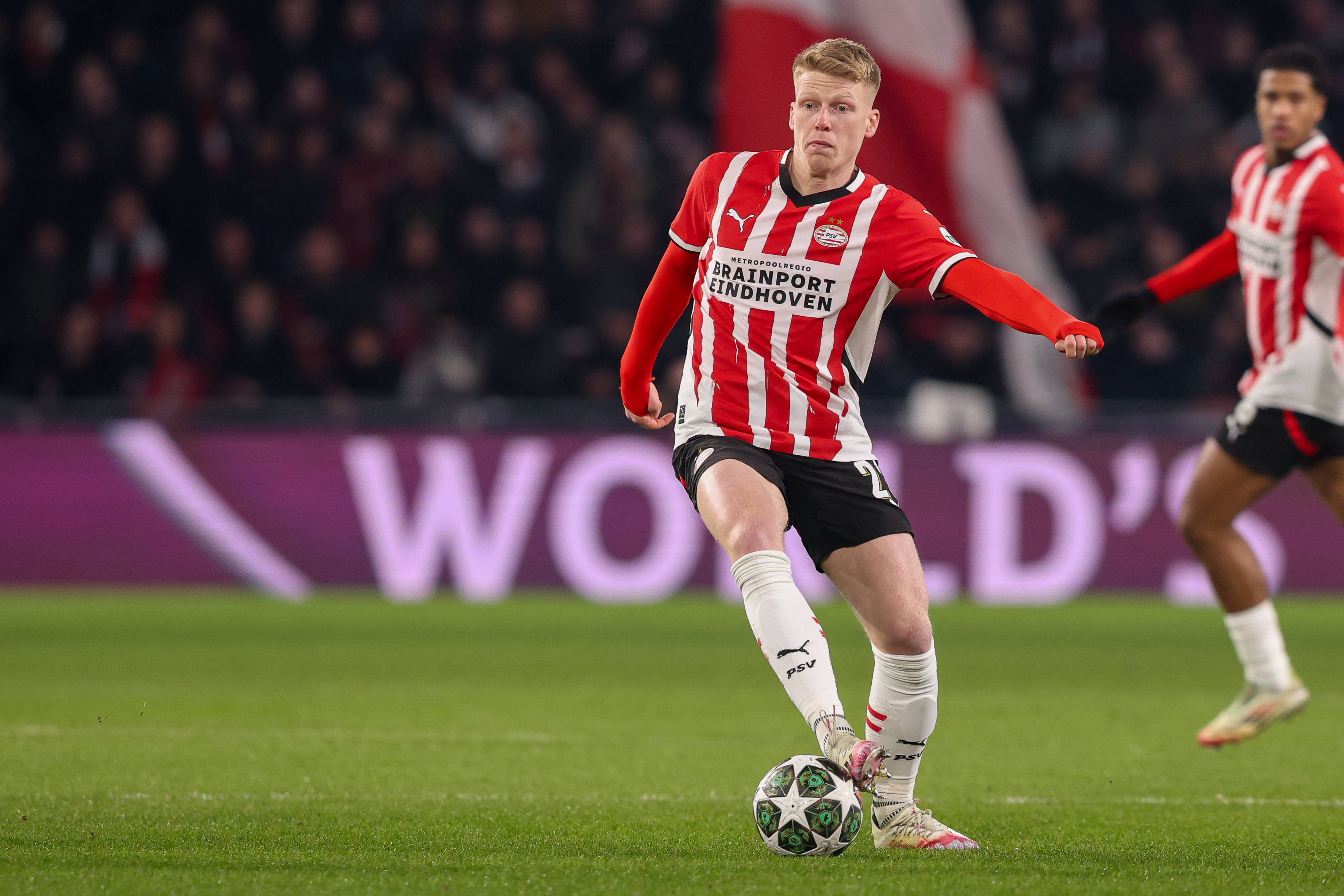 爱游戏下载爱游戏-埃因霍温训练开放日，清晨刷新队史纪录引欢呼，足总杯在即，训练强度明显提升的简单介绍