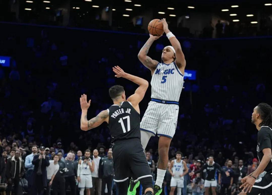 爱游戏中国-NBA常规赛今夜走向成谜；广州队绝杀压哨；信心回归；临场指挥获称赞的简单介绍